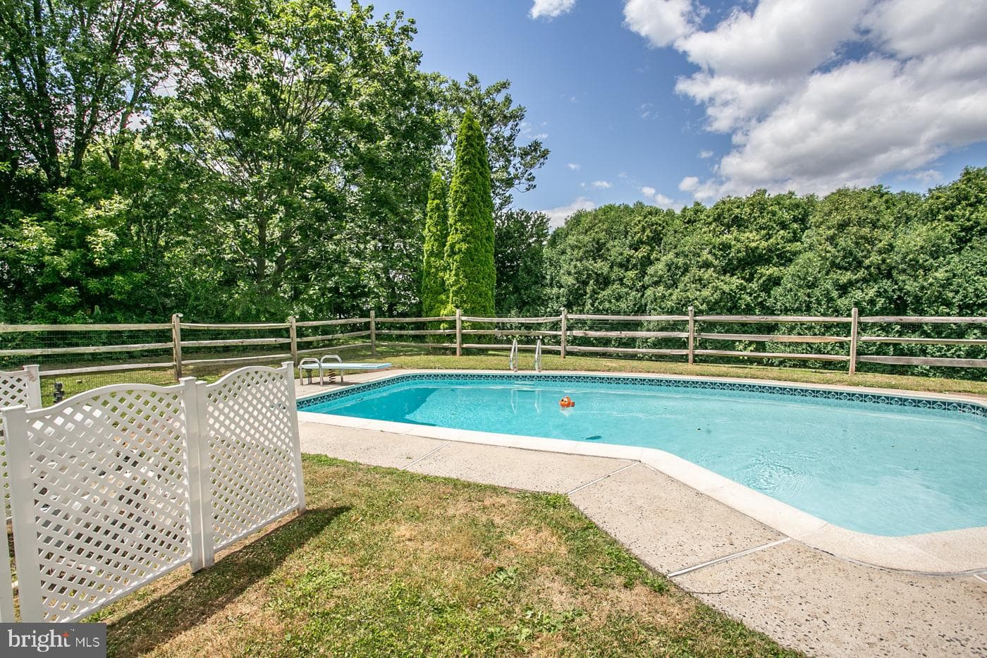 641 King Road photo 37