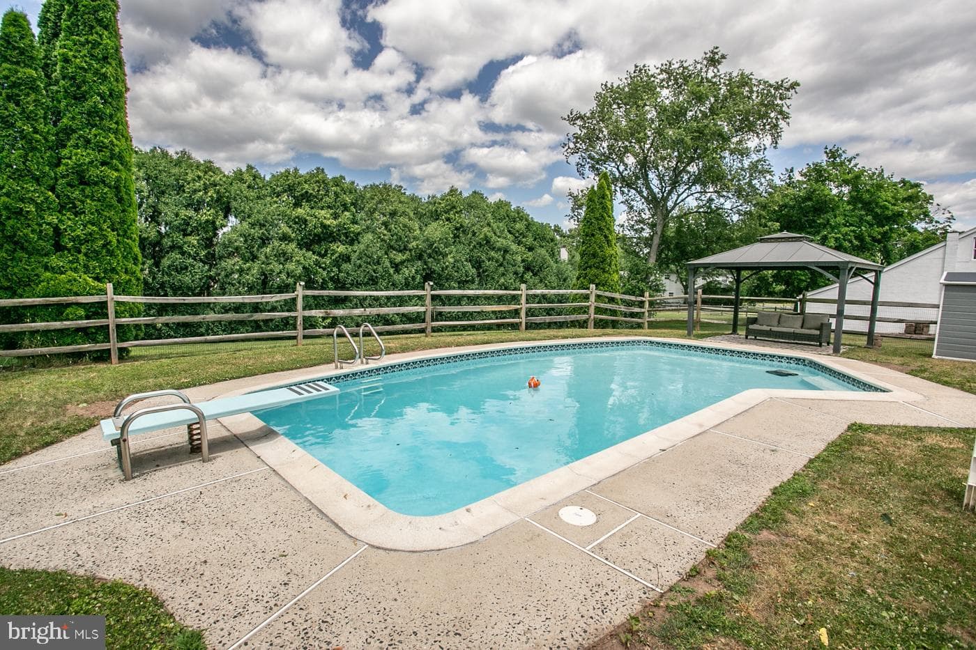 641 King Road photo 39