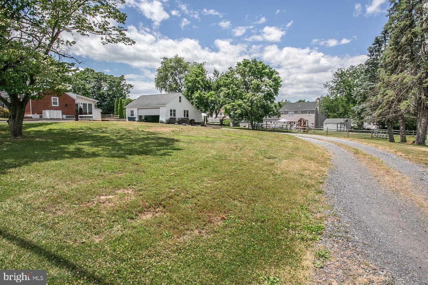 641 King Road photo 46