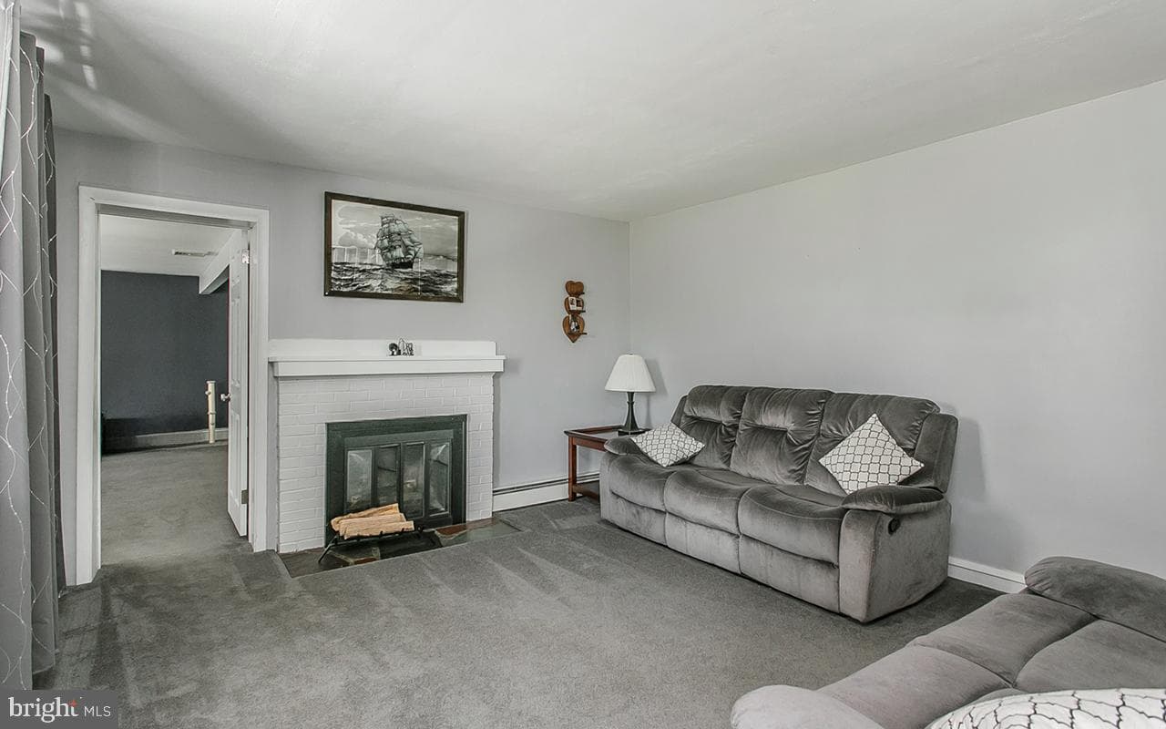641 King Road photo 5