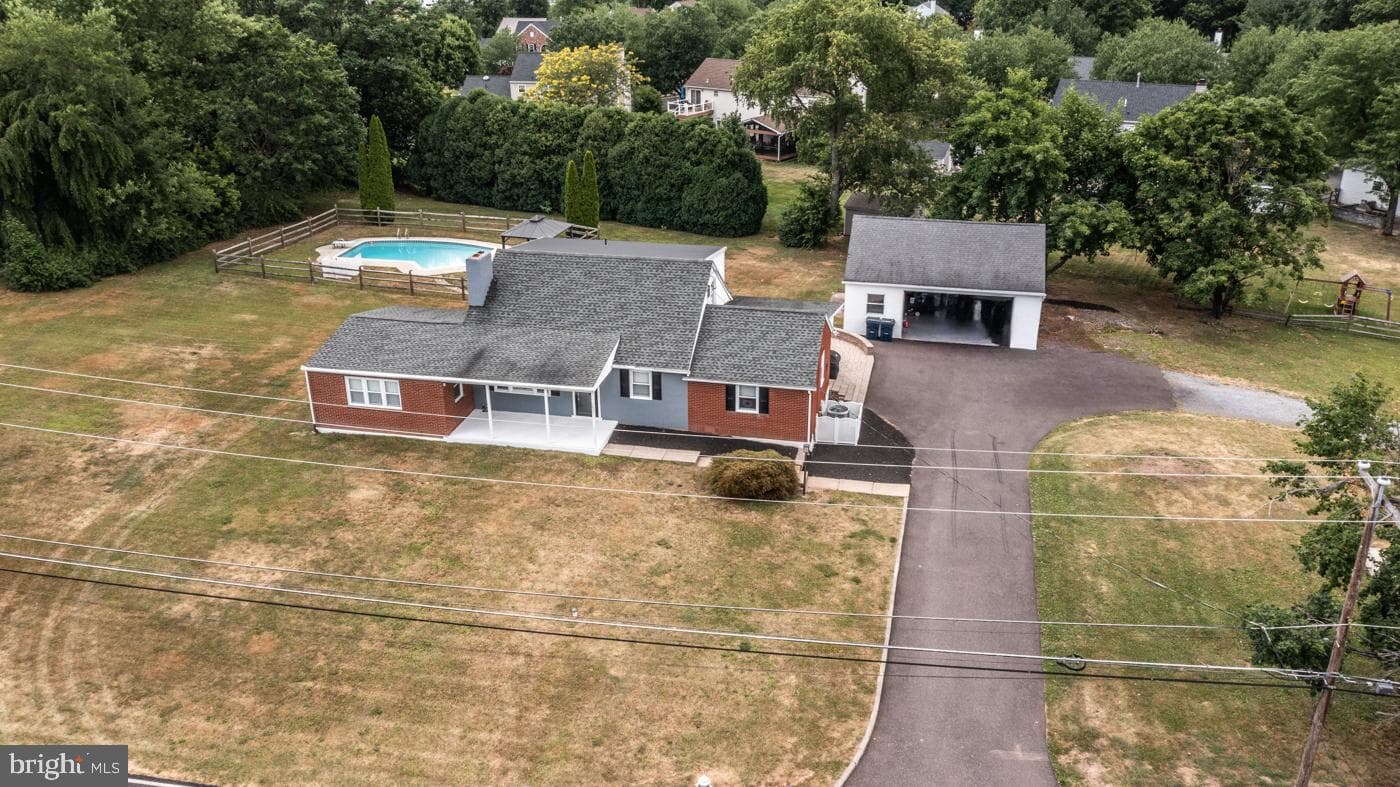 641 King Road photo 69