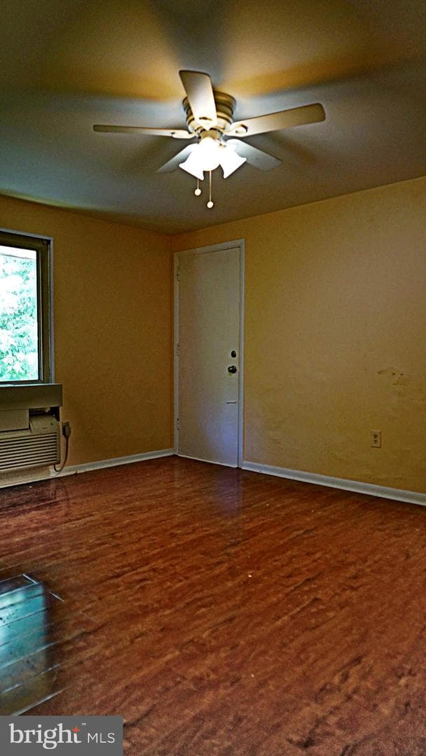 250 Tanglewood Lane #l4 photo 12