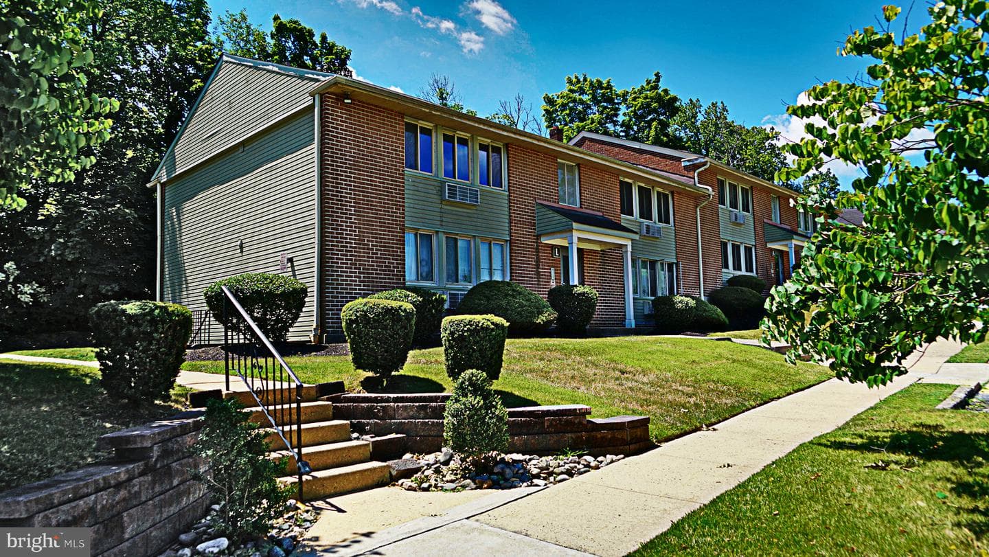 250 Tanglewood Lane #l4 photo 2