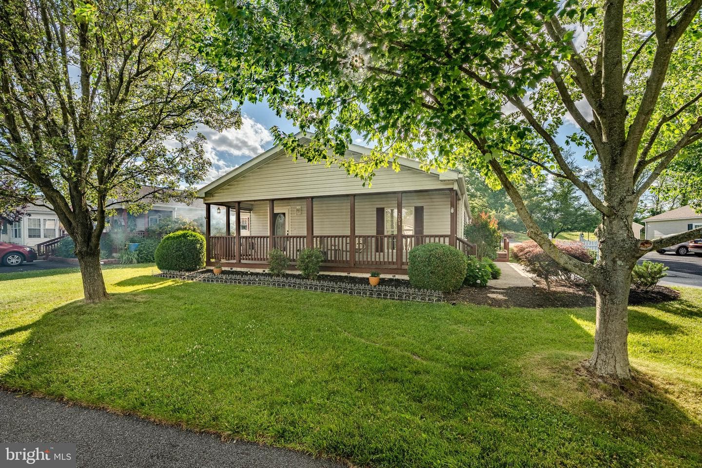 201 Birch Lane photo 1