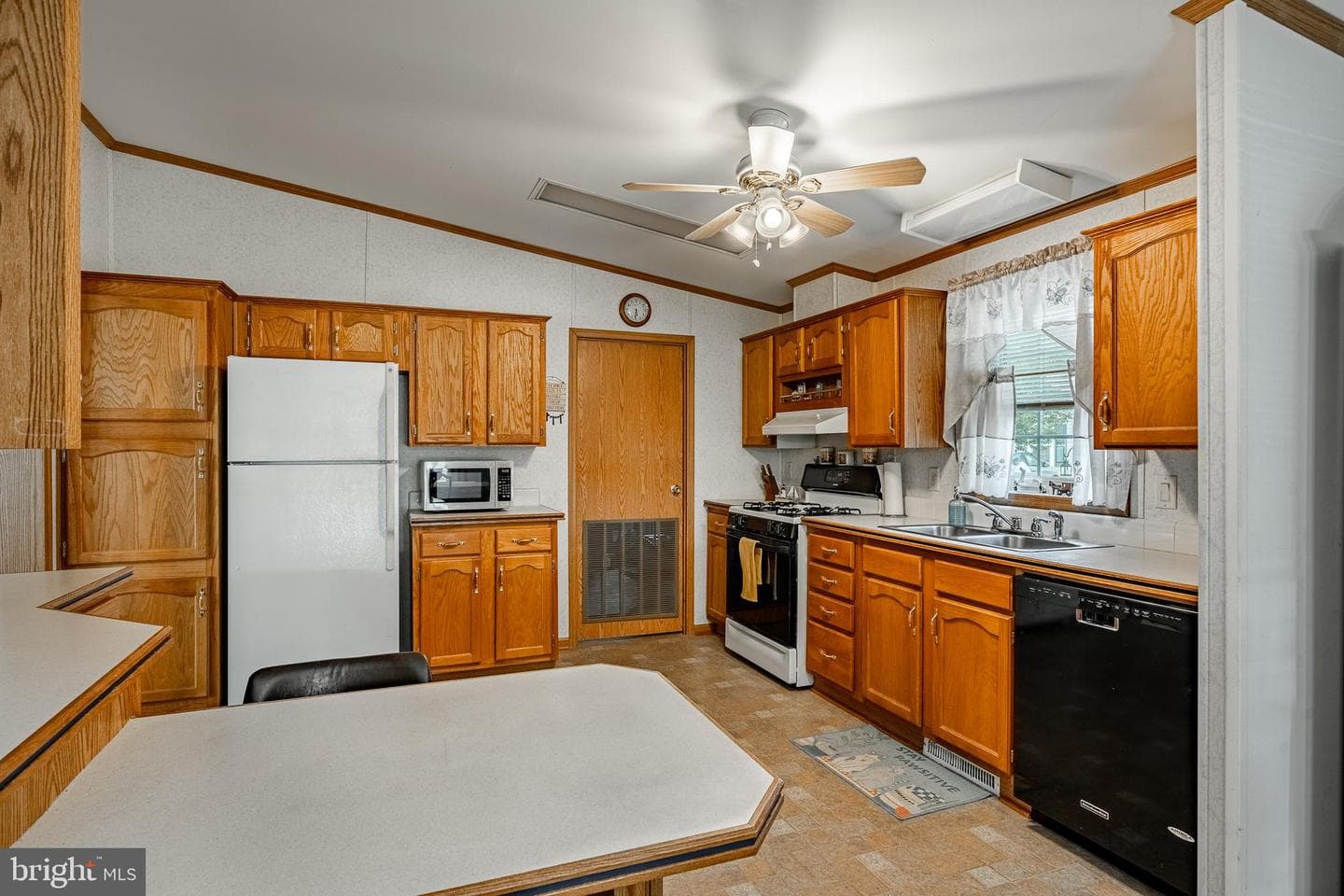201 Birch Lane photo 11