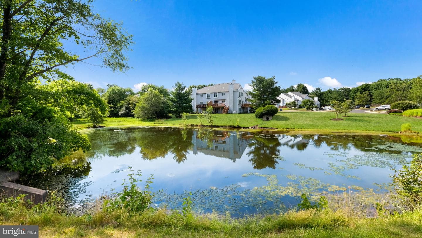 326 Pondview Drive photo 22