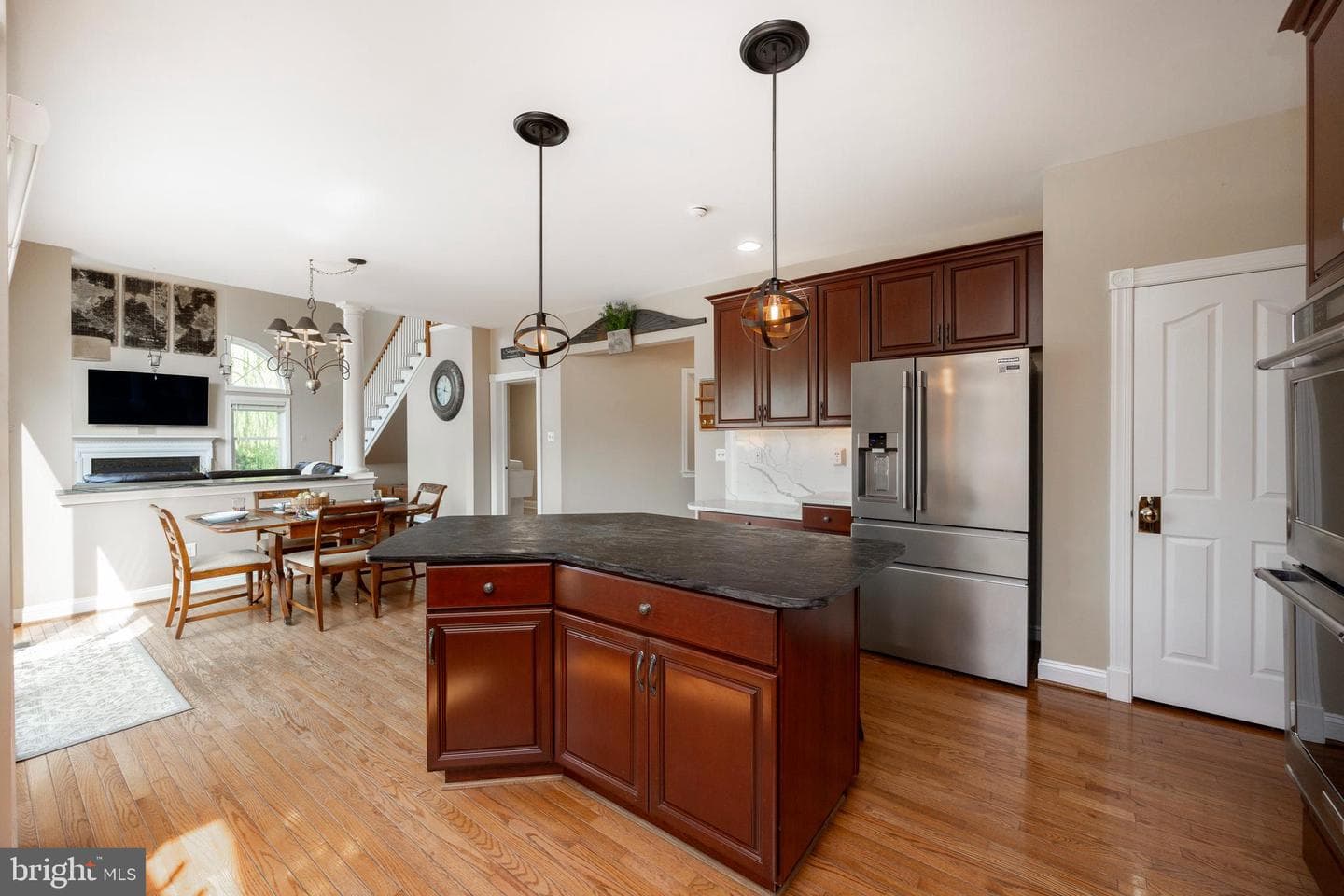 1086 Chelsea Way photo 14