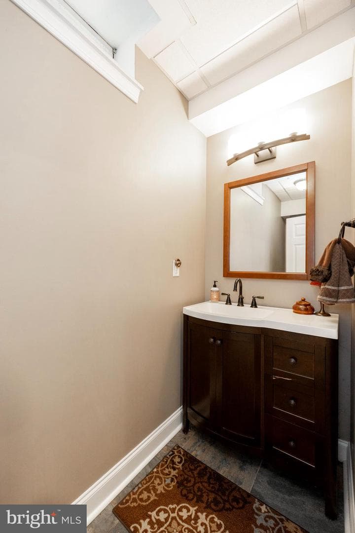 1086 Chelsea Way photo 33