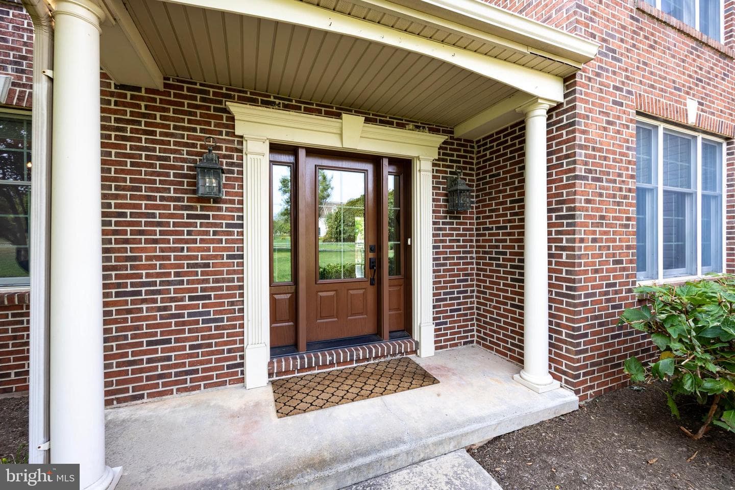 1086 Chelsea Way photo 5