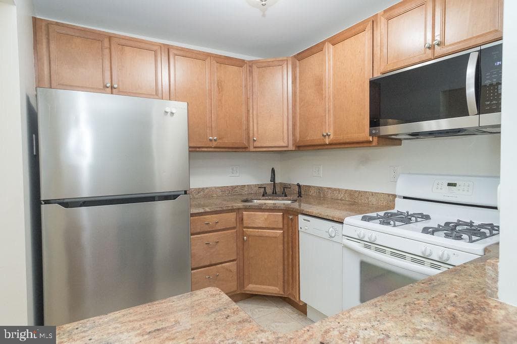 104 Meadowview Lane #104 photo 8
