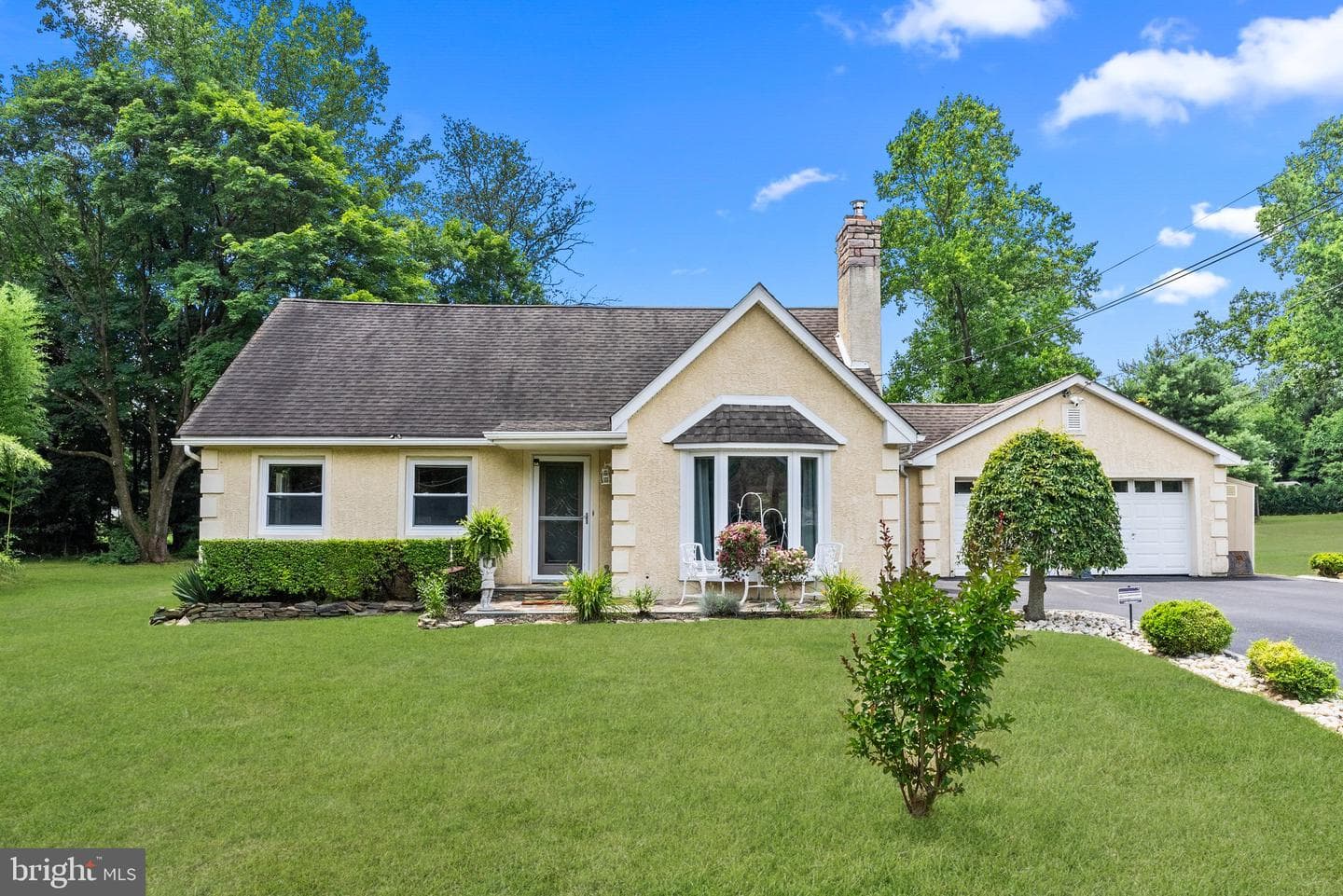 612 Pinney Road photo 3