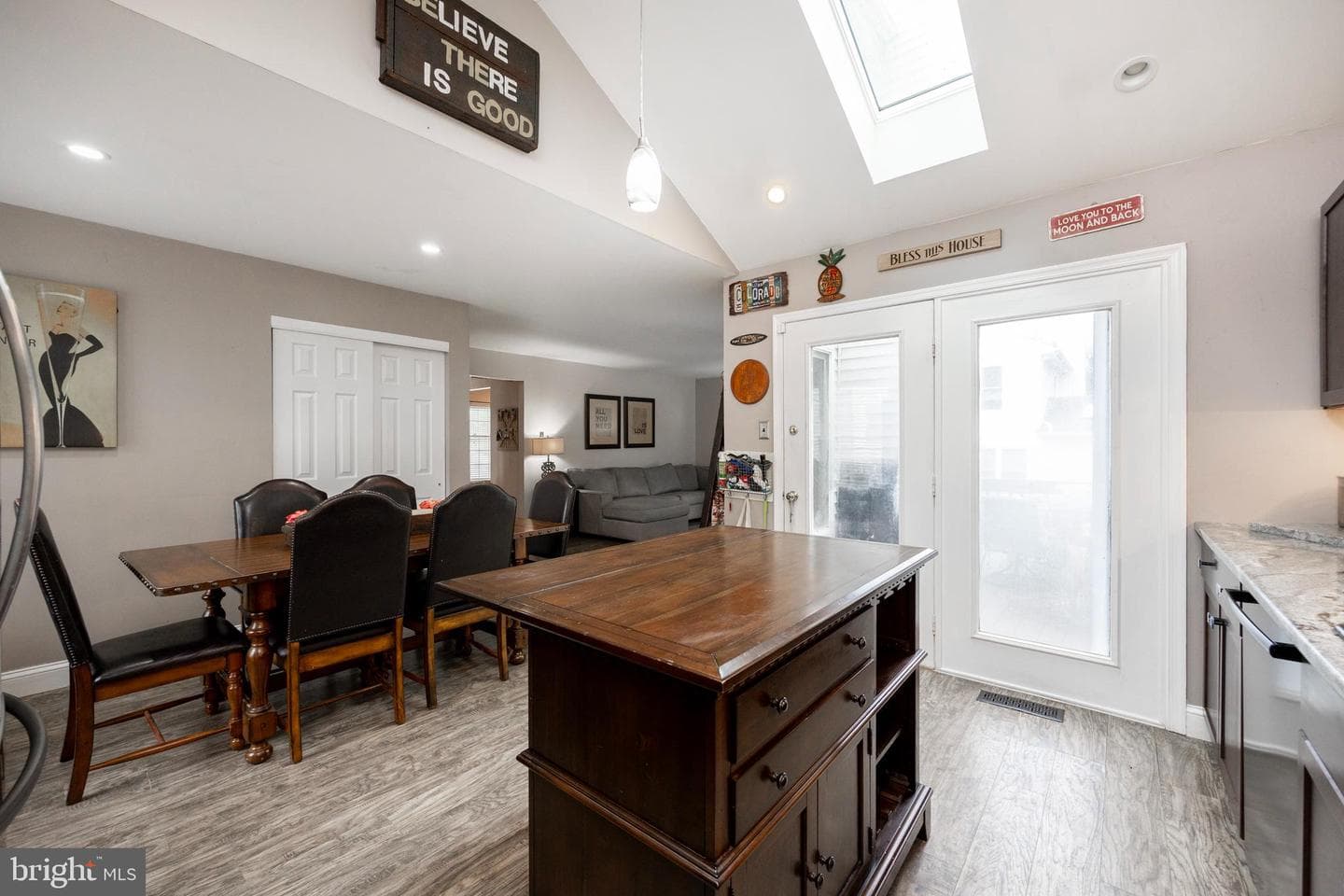 142 Abbey Drive photo 10