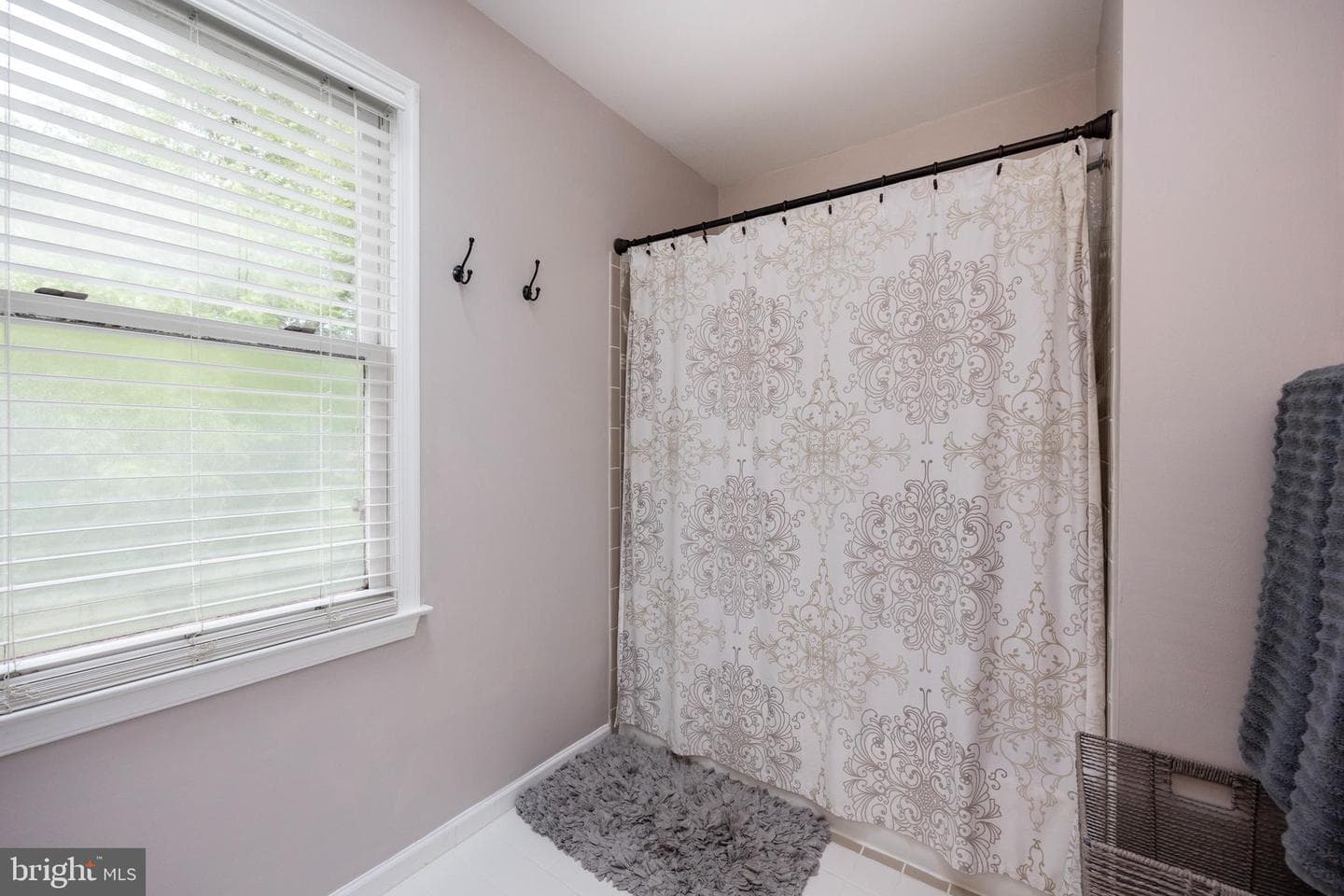 142 Abbey Drive photo 22