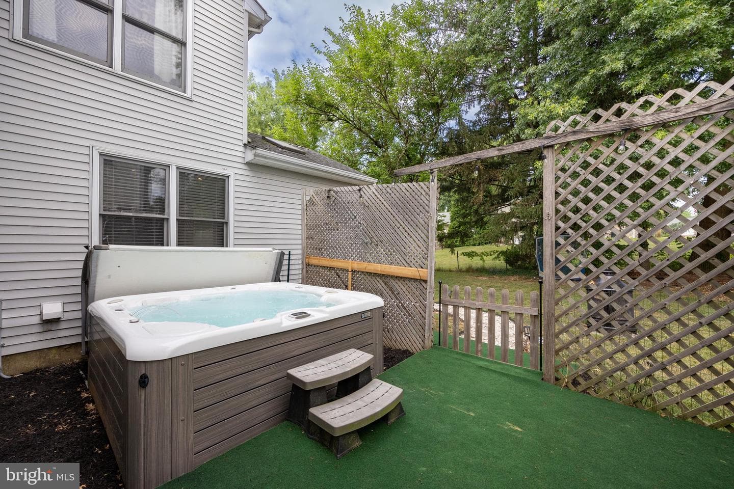 142 Abbey Drive photo 35