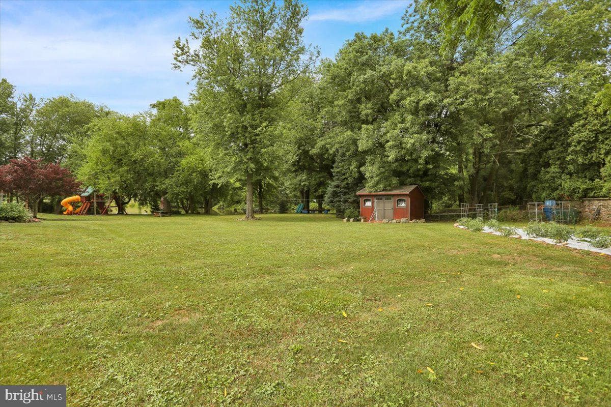 1050 Grosser Road photo 8