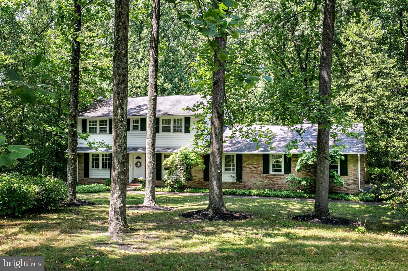 2211 Oak Terrace