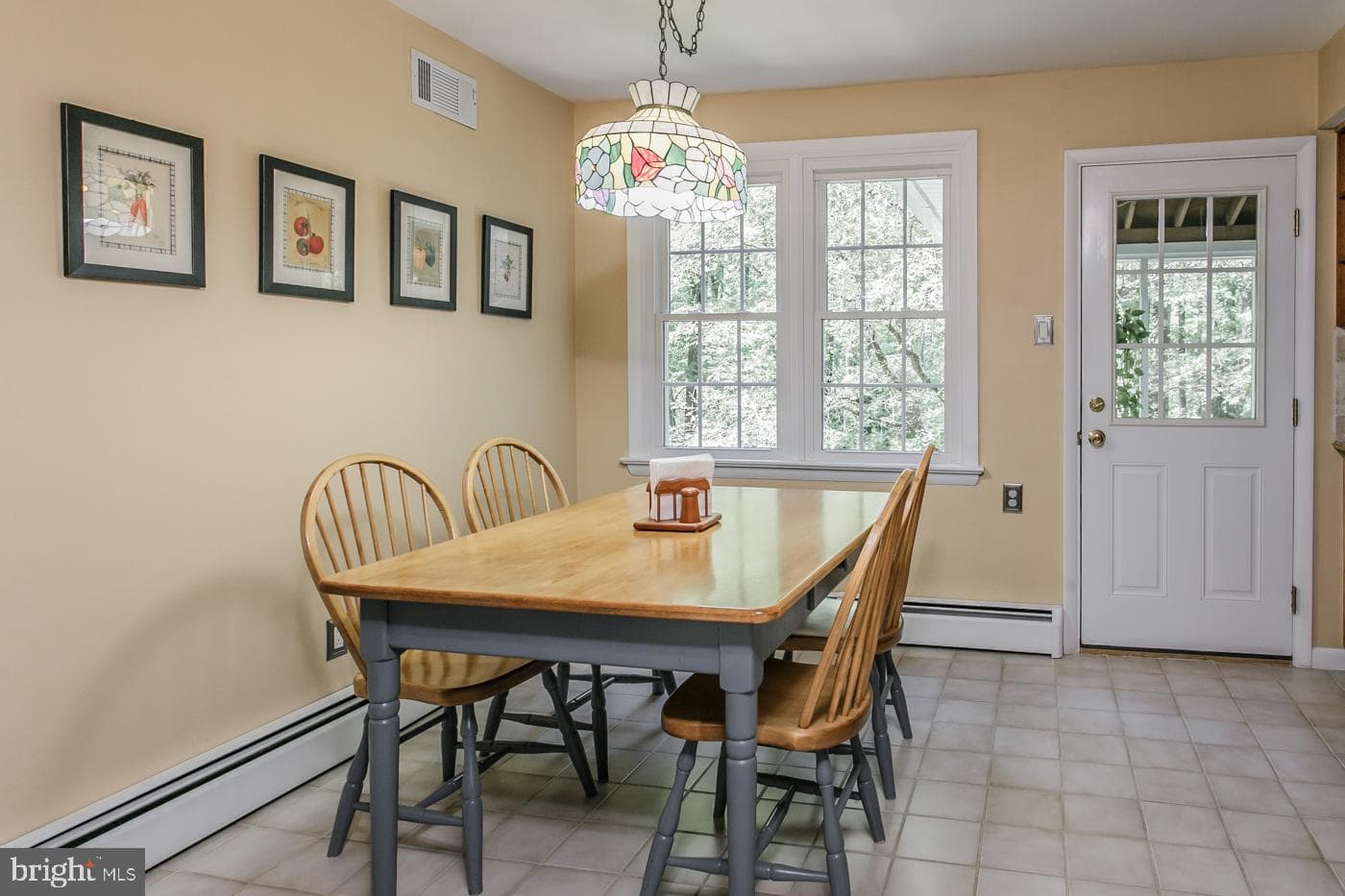 2211 Oak Terrace photo 10