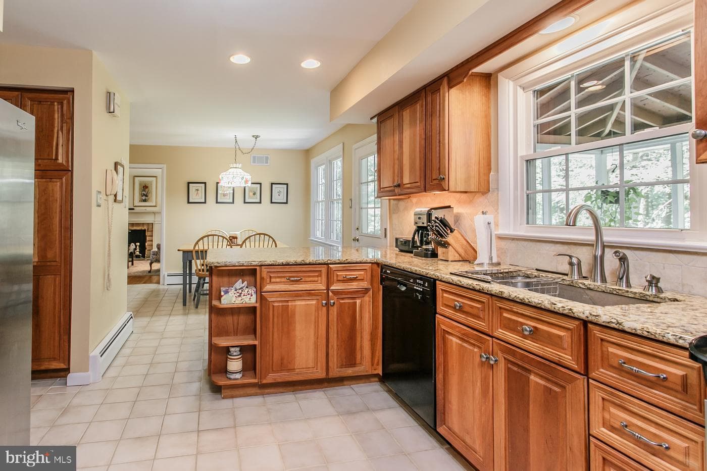 2211 Oak Terrace photo 11