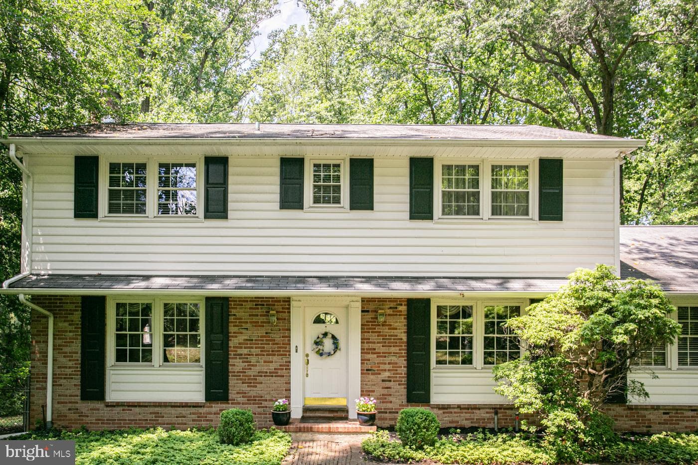 2211 Oak Terrace photo 4