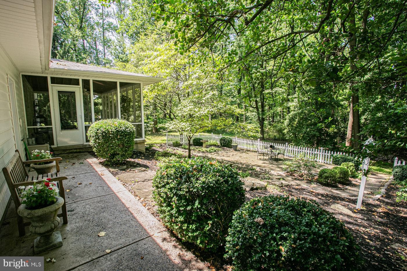 2211 Oak Terrace photo 41