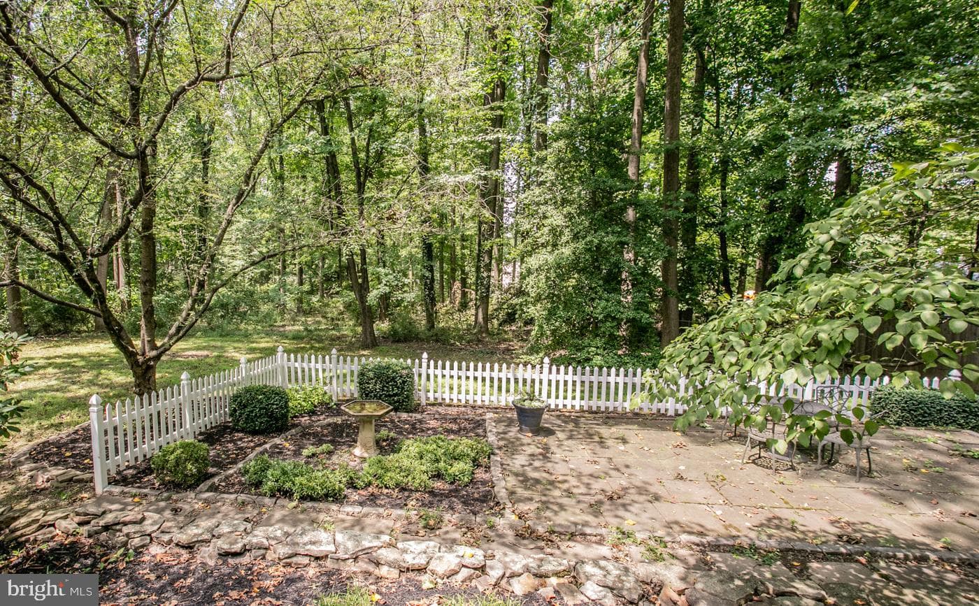 2211 Oak Terrace photo 45