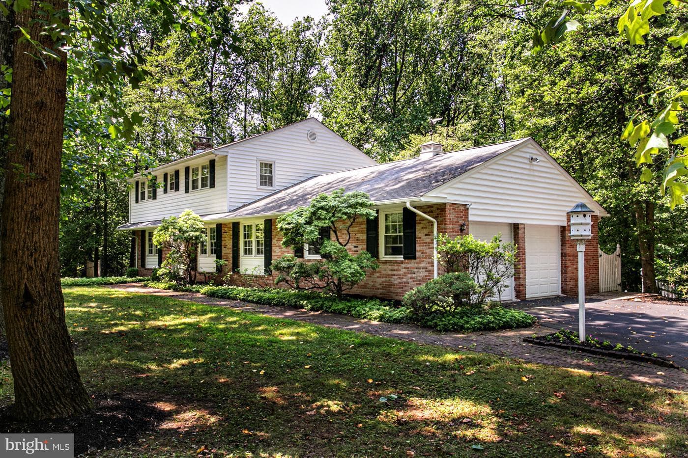 2211 Oak Terrace photo 5