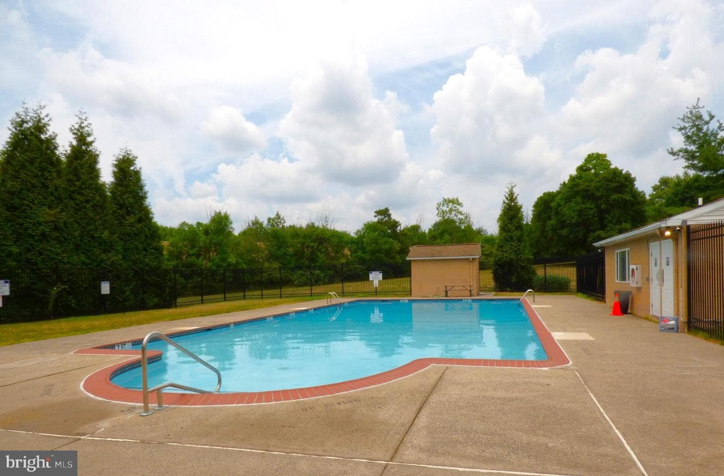 109 Whitpain Hills photo 33