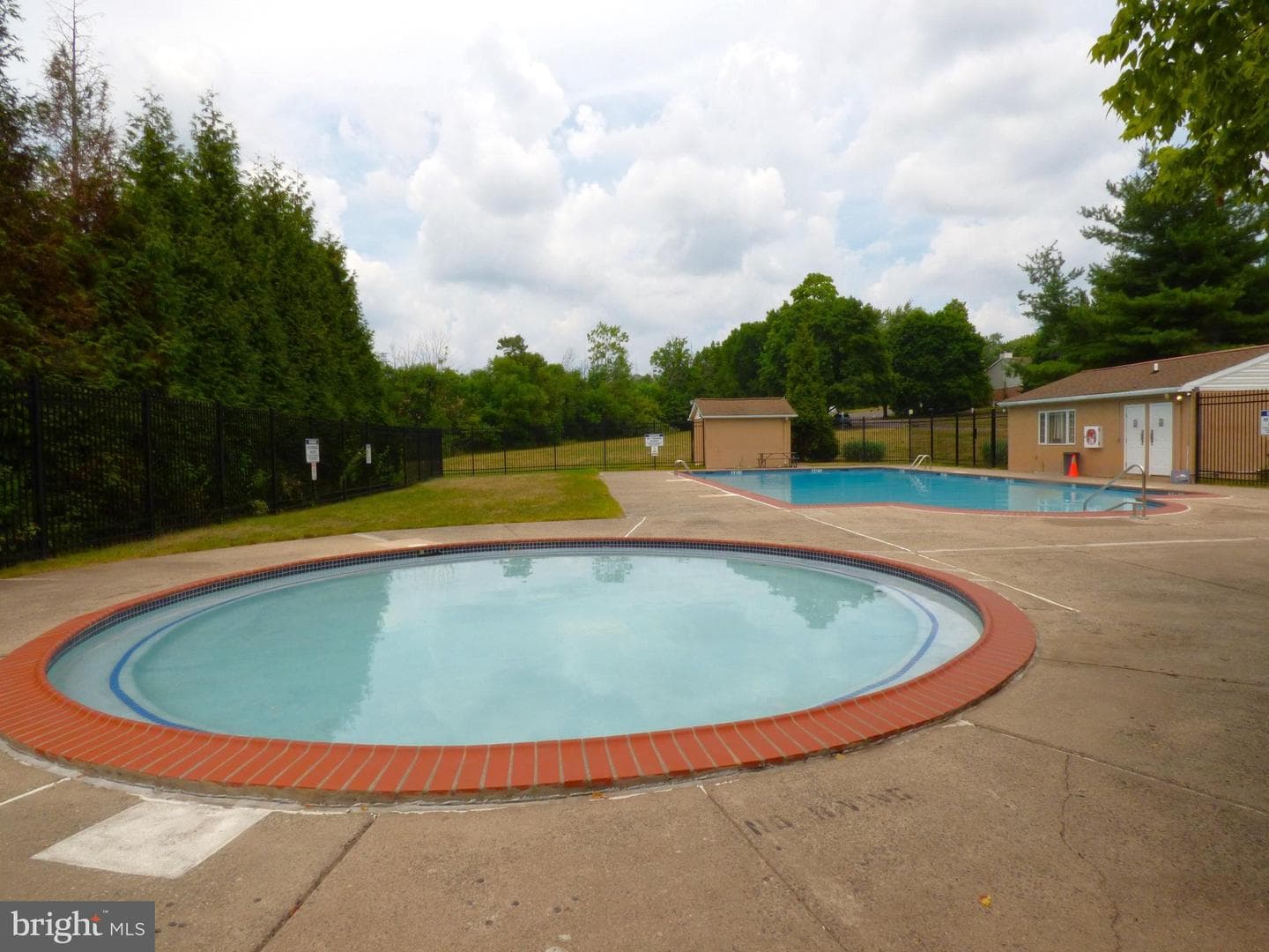 109 Whitpain Hills photo 34