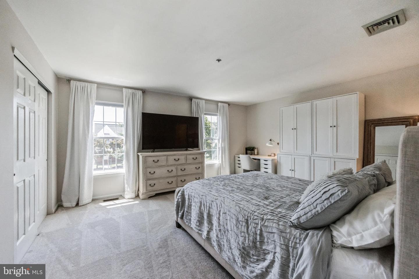 515 Williamsburg Way photo 20