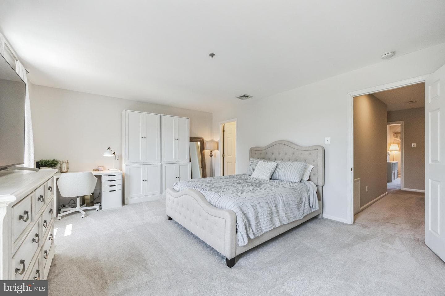 515 Williamsburg Way photo 21
