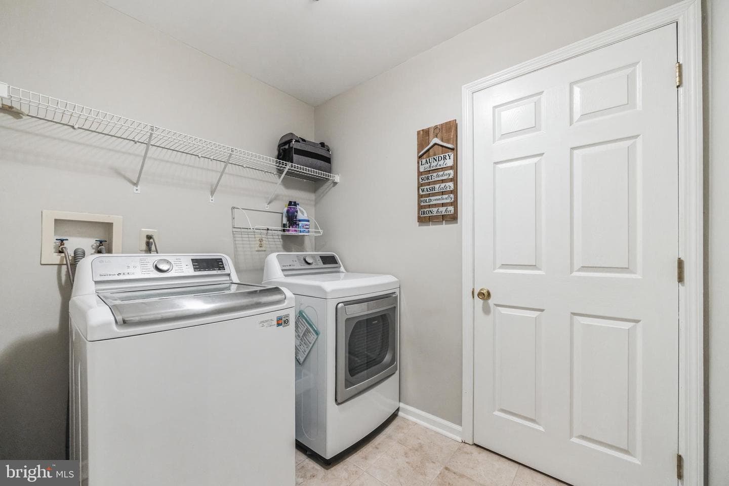 515 Williamsburg Way photo 27