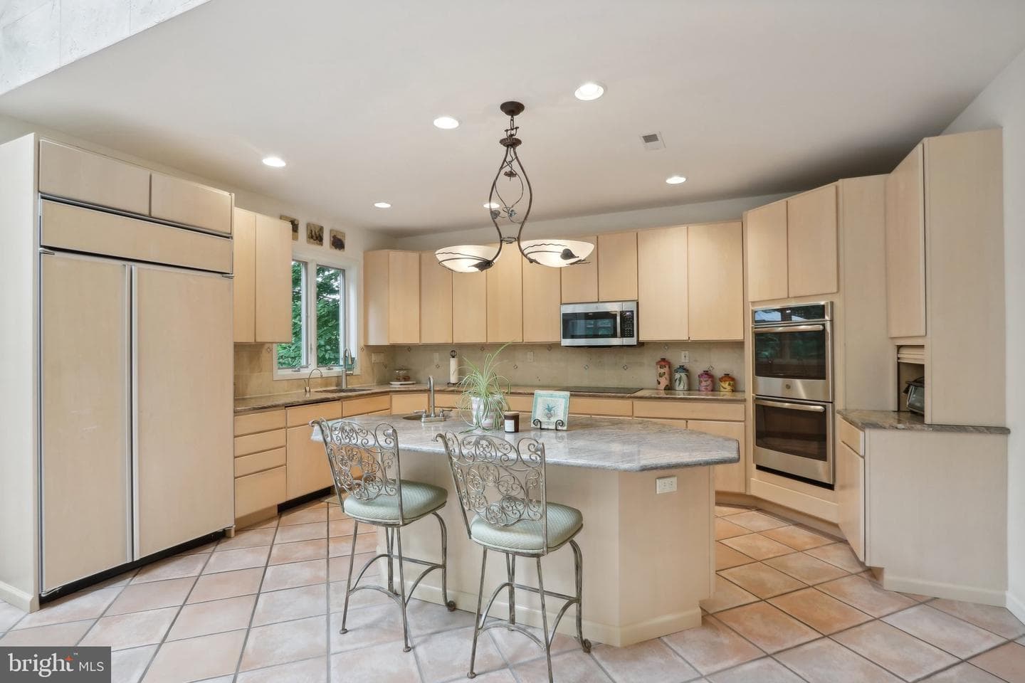 534 Pondview Road photo 6