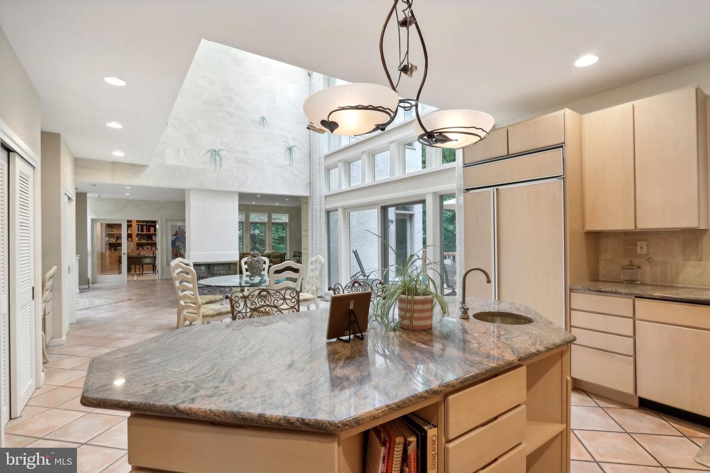 534 Pondview Road photo 9