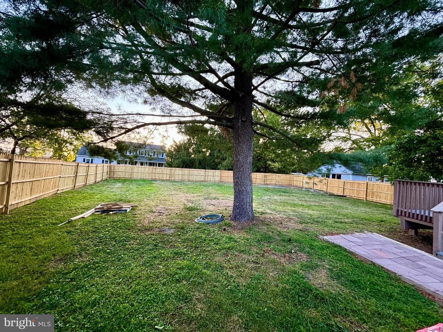105 W North Lane photo 31