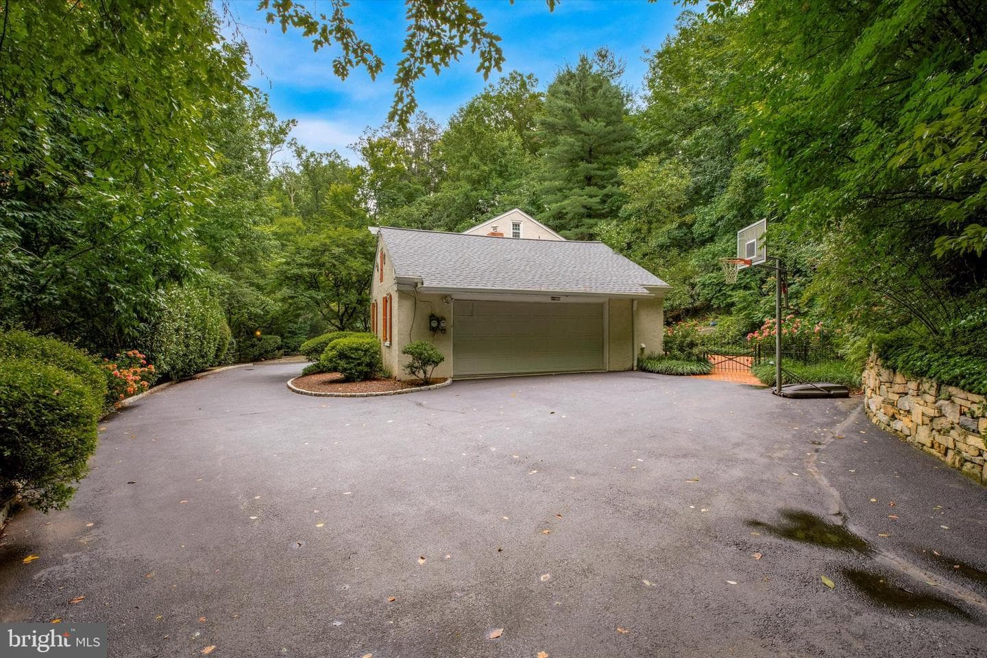429 Morris Avenue photo 31