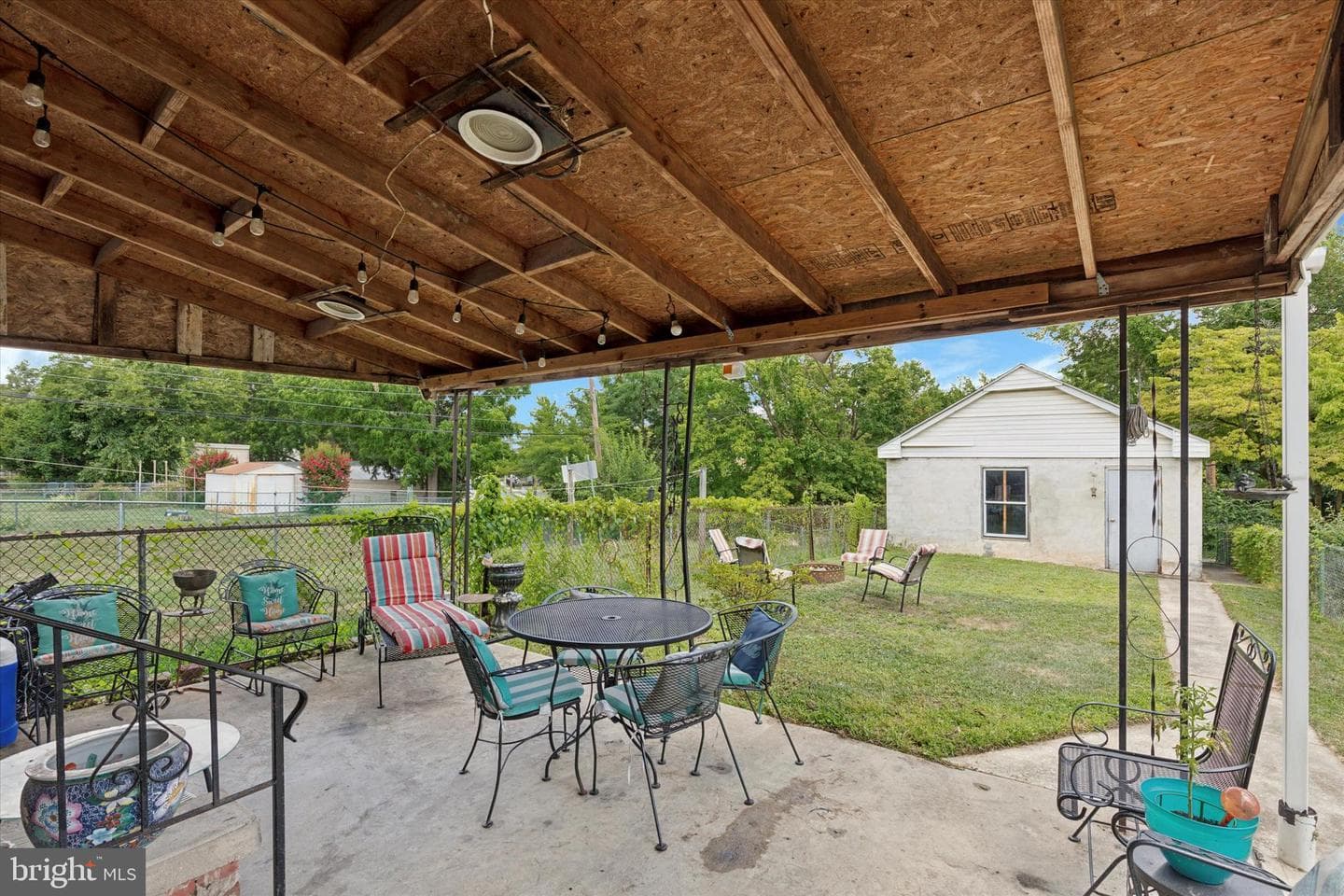 916 Arch Street photo 13