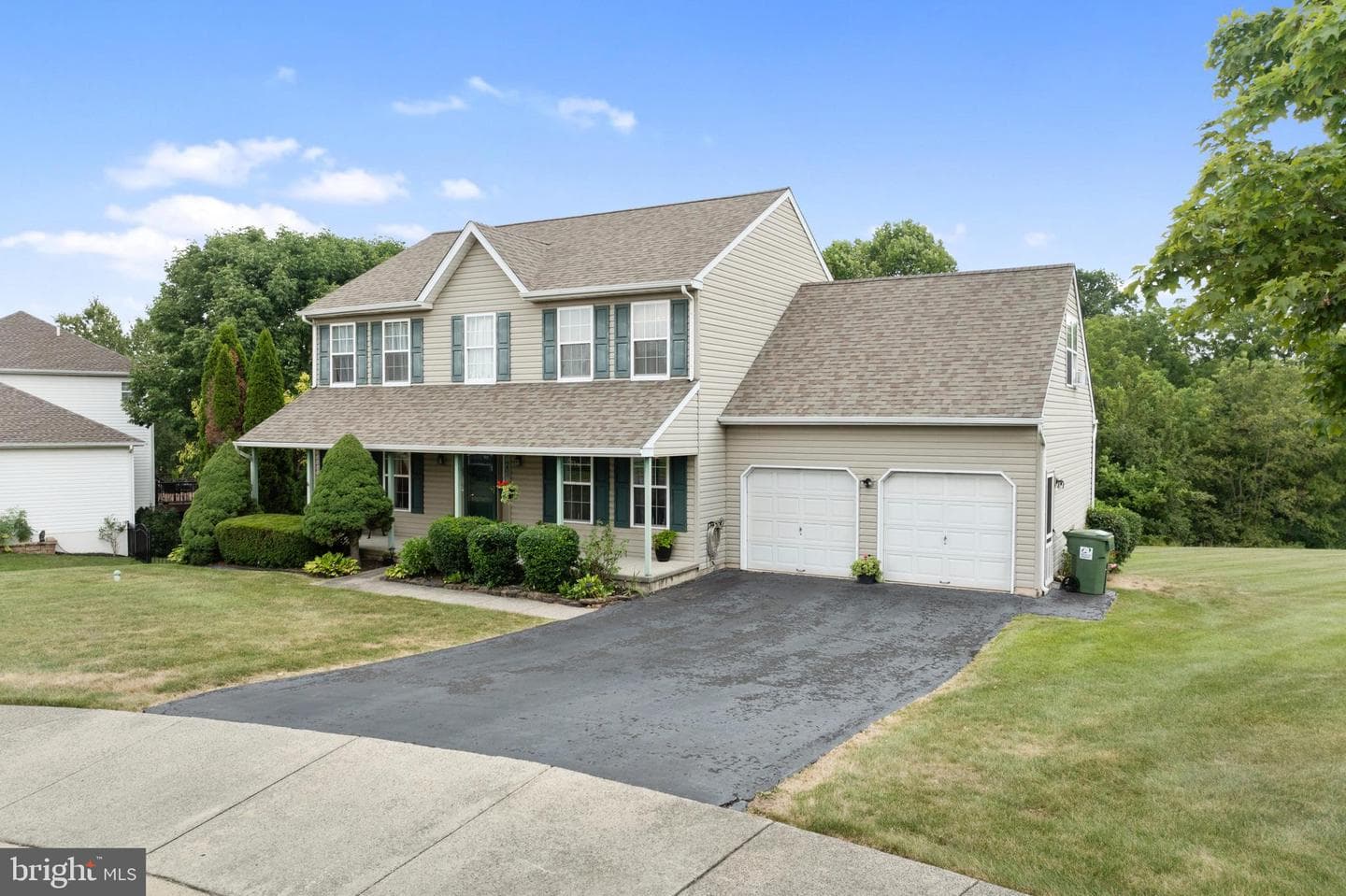 1027 Dorchester Lane photo 4