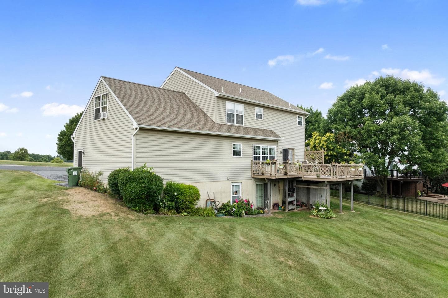 1027 Dorchester Lane photo 45