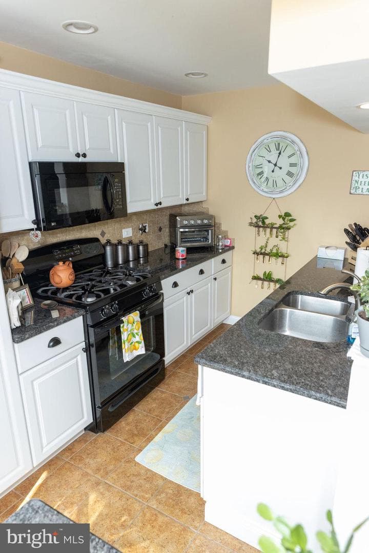38 Orange Avenue photo 12