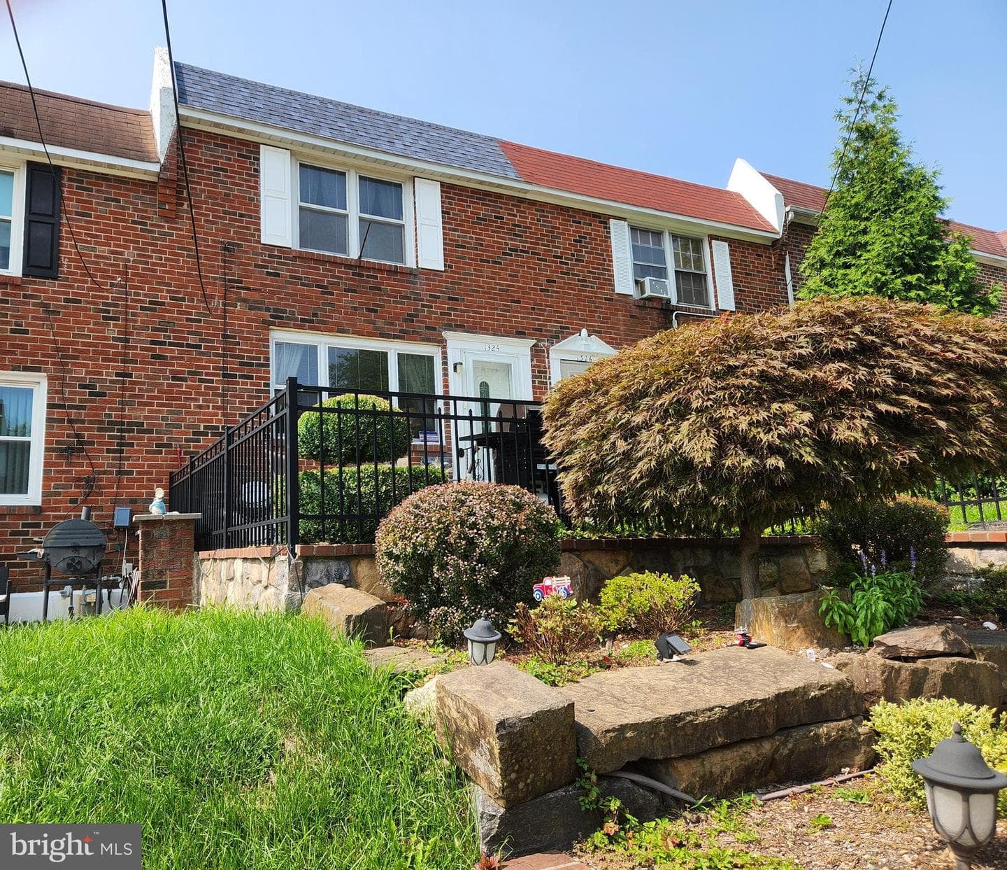 1324 W Beech Street photo 2