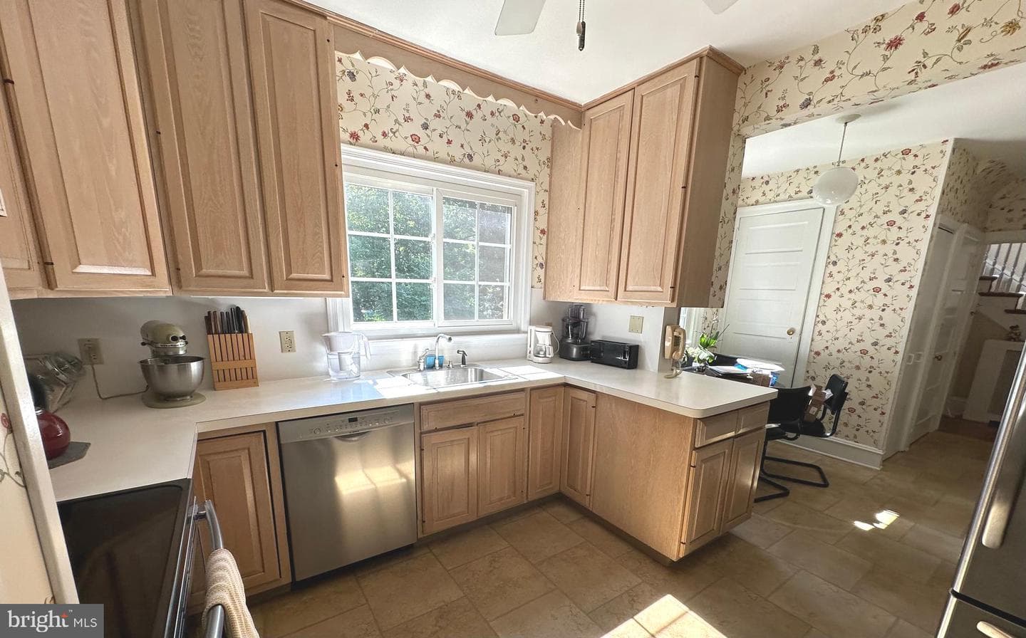 352 Calvert Road photo 12