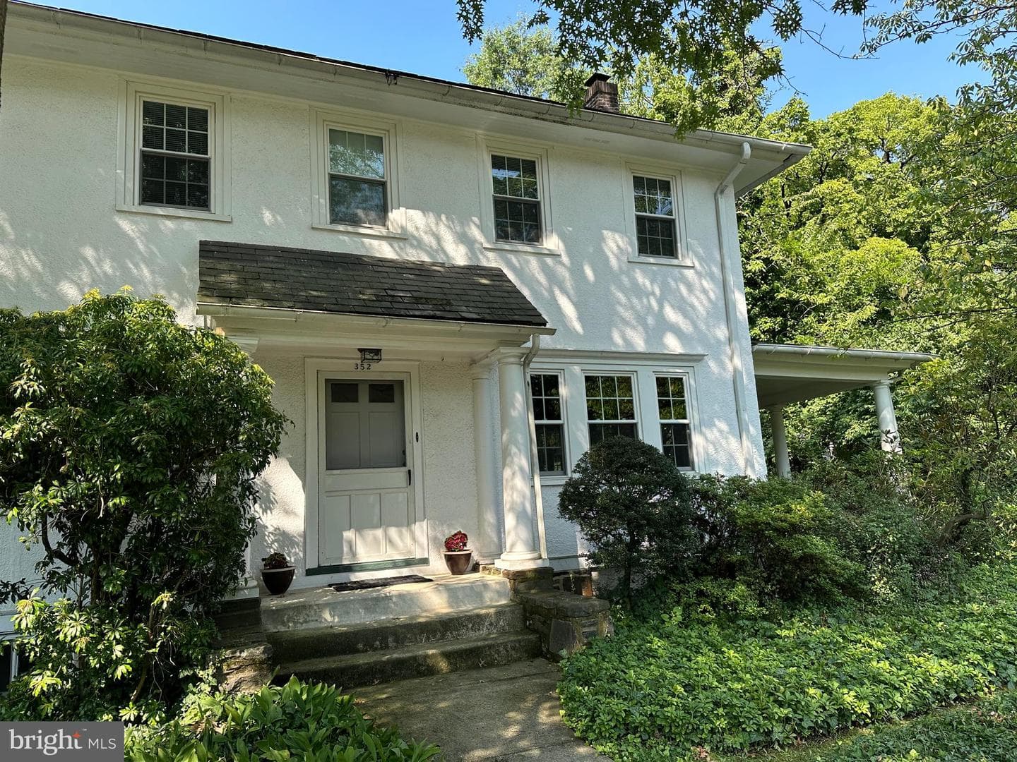 352 Calvert Road photo 2