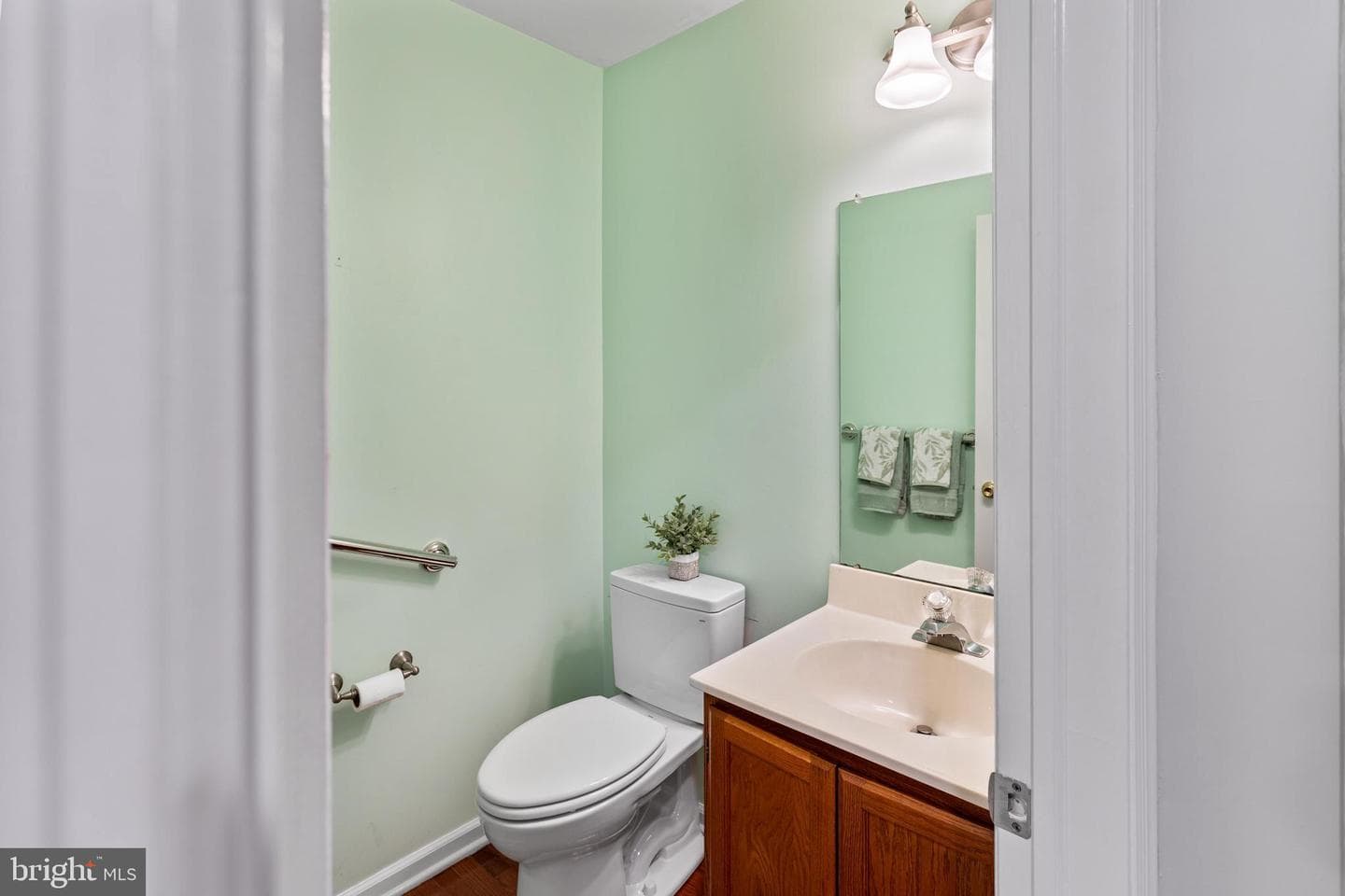433 Country Club Drive photo 12
