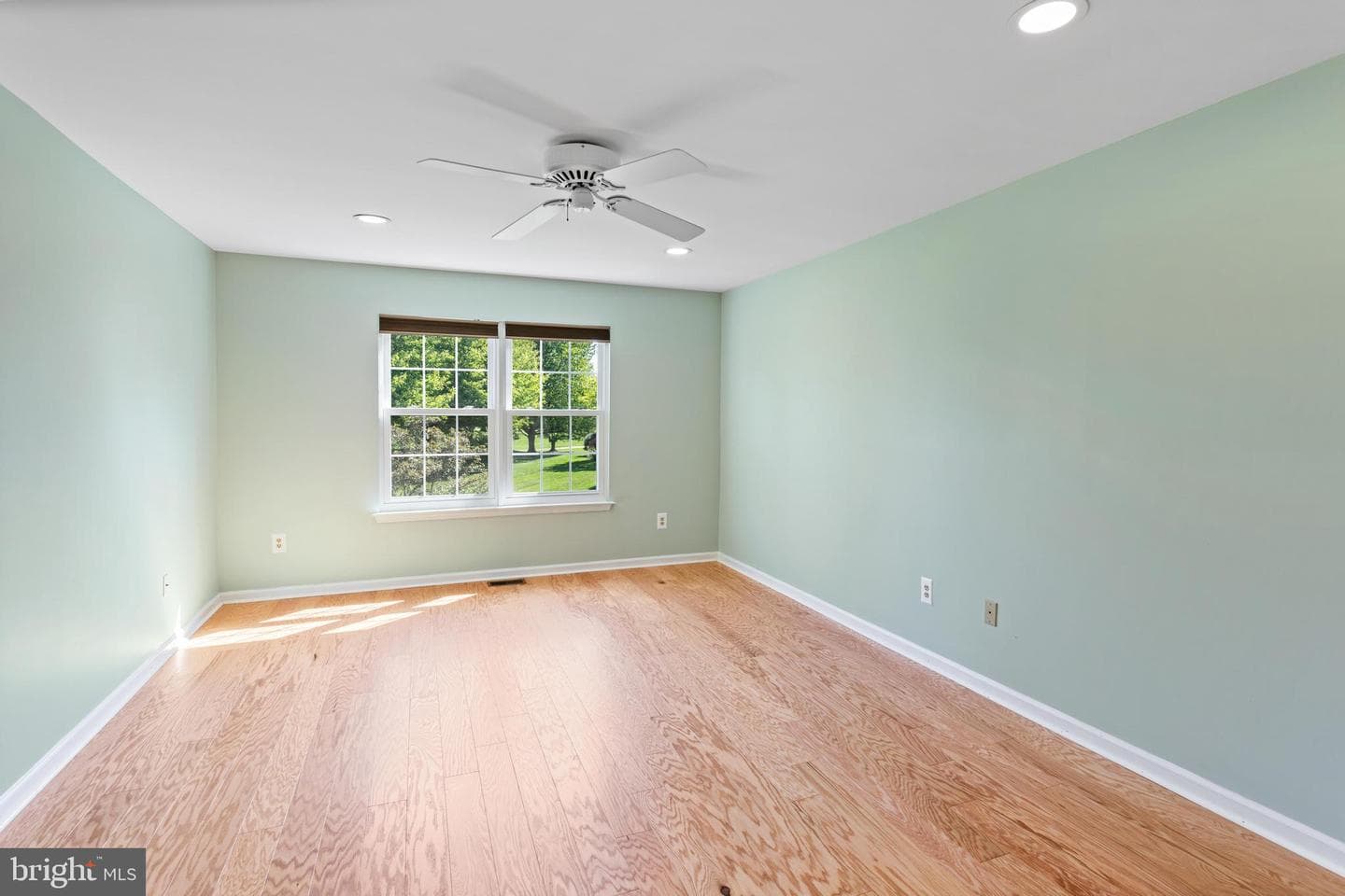 433 Country Club Drive photo 13
