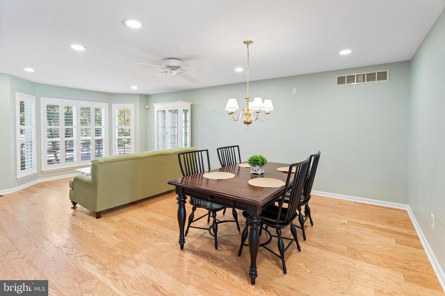 433 Country Club Drive photo 6