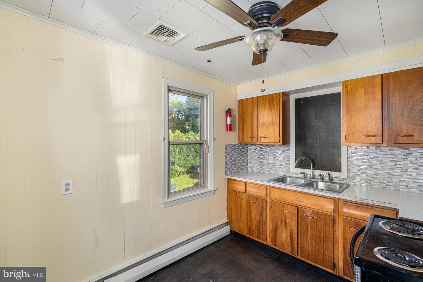 891 N Adams Street photo 14
