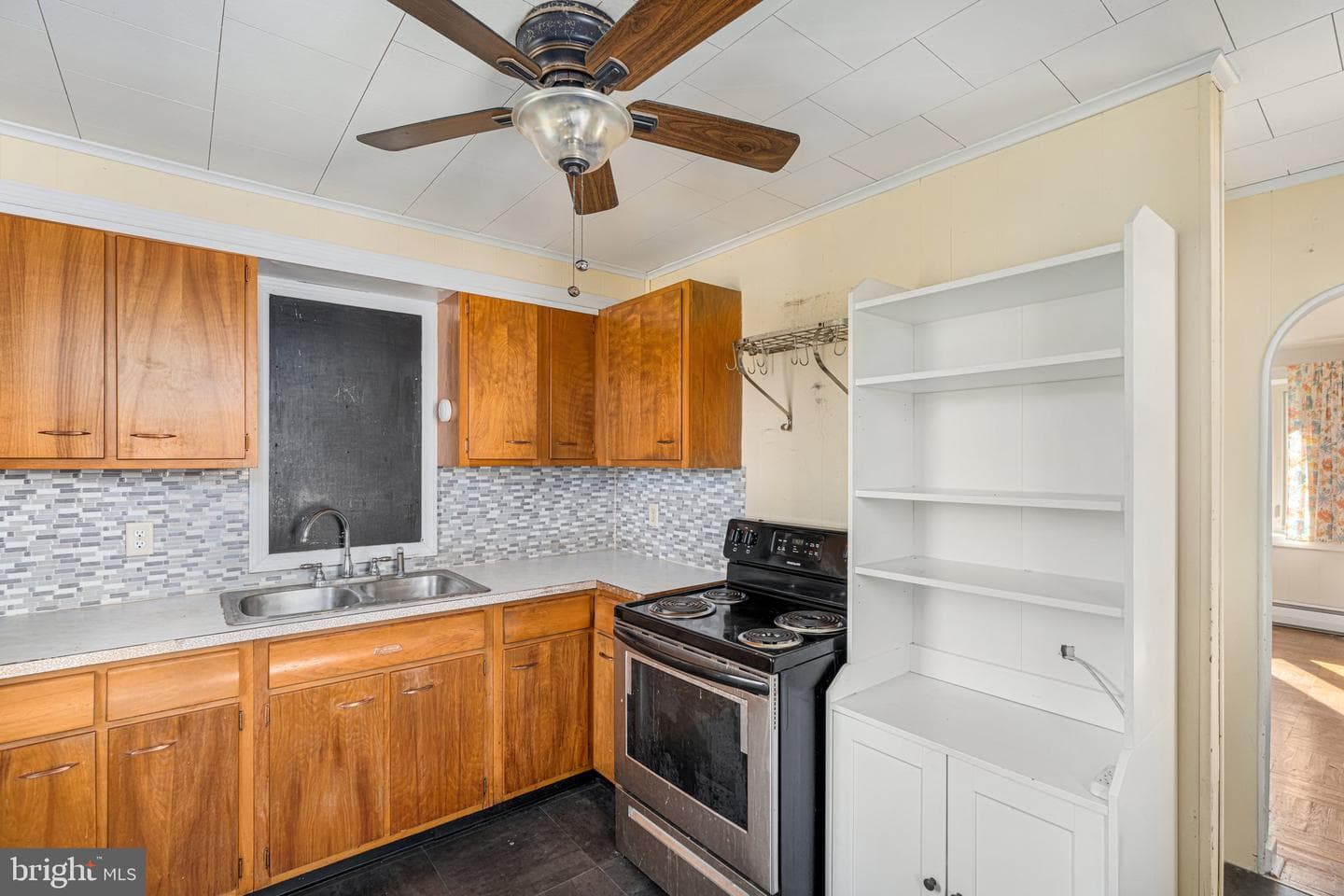 891 N Adams Street photo 15