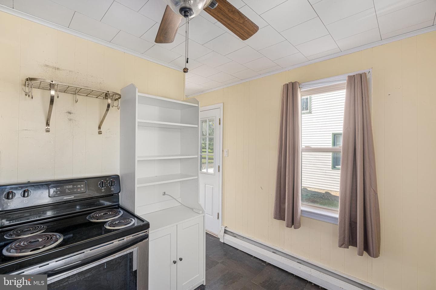 891 N Adams Street photo 16