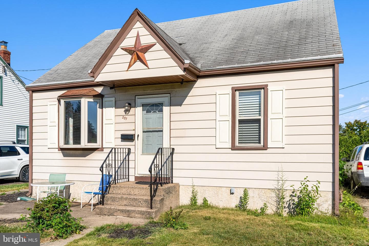 891 N Adams Street photo 3
