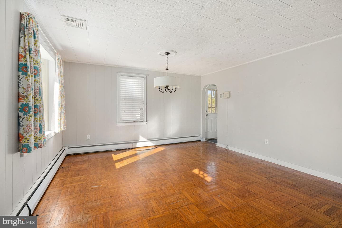 891 N Adams Street photo 9